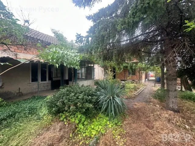  4/6 идеални части от имота къща 174кв / парцел 1317 кв / в с. Калипетрово -цена 74 000лв или 37835,