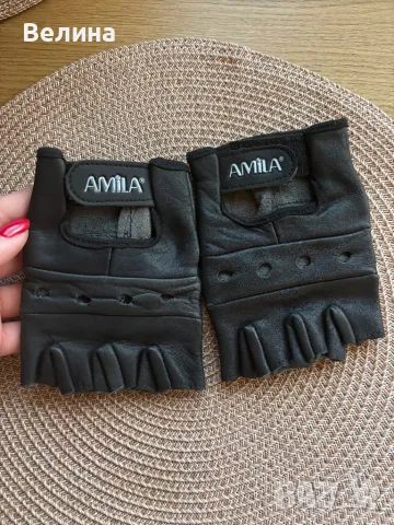 Дамски ръкавици за спорт