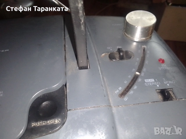 Радио касетофон, работи си на радио и на касета., снимка 3 - Радиокасетофони, транзистори - 53060563