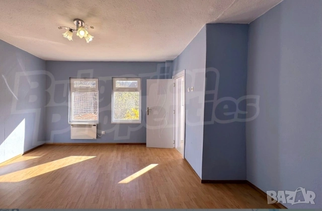 Zweistöckiges Haus. , снимка 11 - Къщи - 50962470