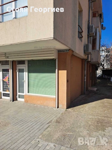 Офис Възраждане, подходящ и за гараж, лице към улица