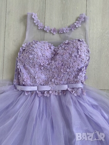 Красива кокетна рокля, снимка 2 - Рокли - 52286416