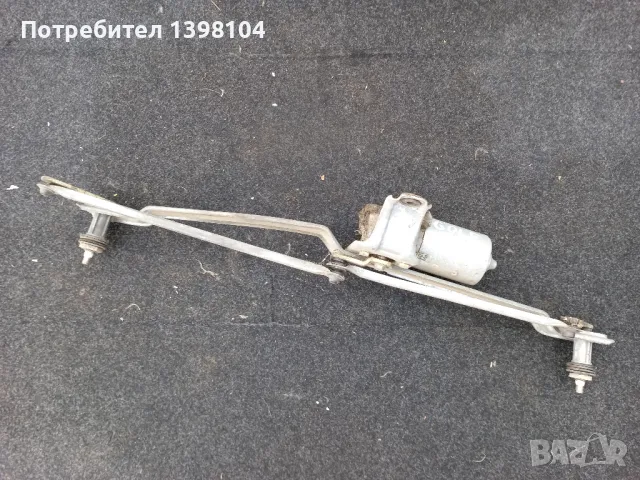 Моторче механизъм чистачки за vw golf 2 
