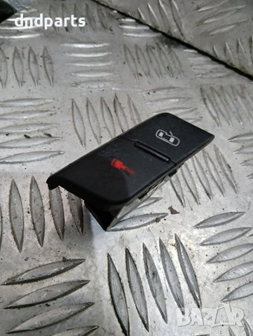 Бутон централно за Audi A4, 2003г., снимка 1 - Части - 40259449