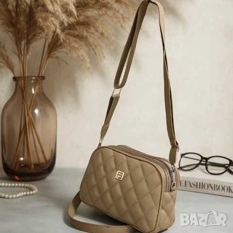 Капитонирана дамска чанта през рамо, снимка 3 - Чанти - 51884594