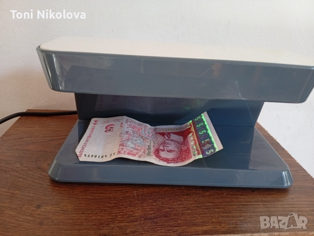 Детектор за банкноти 