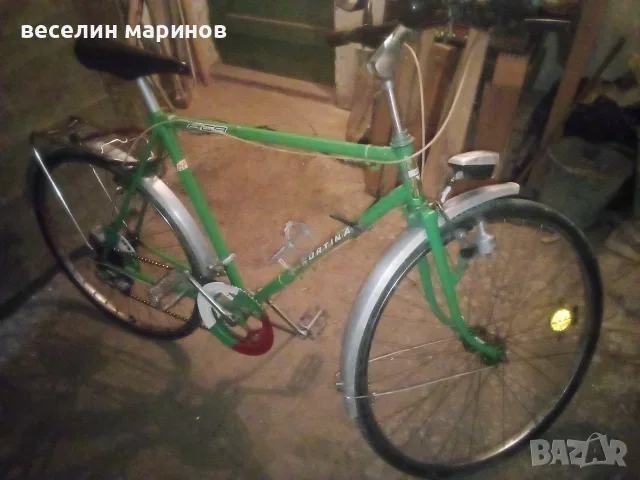 Продавам стар велосипед Кортина
