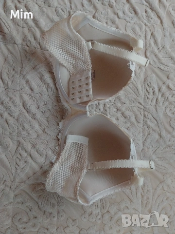Victoria 'S Secret 34DDD Бял дантелен сутиен , снимка 4 - Бельо - 53364116
