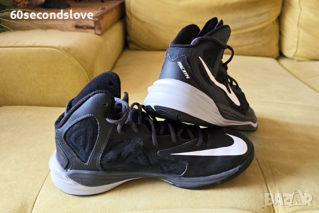 NIKE нови баскетболни обувки 44.5 номер маратонки за баскетбол, снимка 6 - Спортни обувки - 53486730
