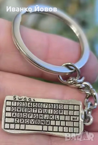 Ключодържател, Компютърна клавиатура, метален, цветен, 2D (плосък), идеален подарък, снимка 3 - Други стоки за дома - 53452034