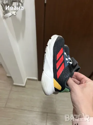 Детски маратонки Adidas, снимка 6 - Детски маратонки - 50174835