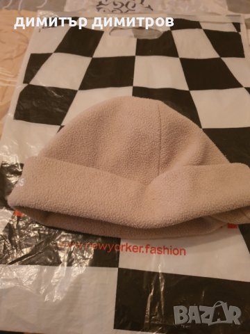 Зимна шапка Adidas, снимка 2 - Шапки - 39430342