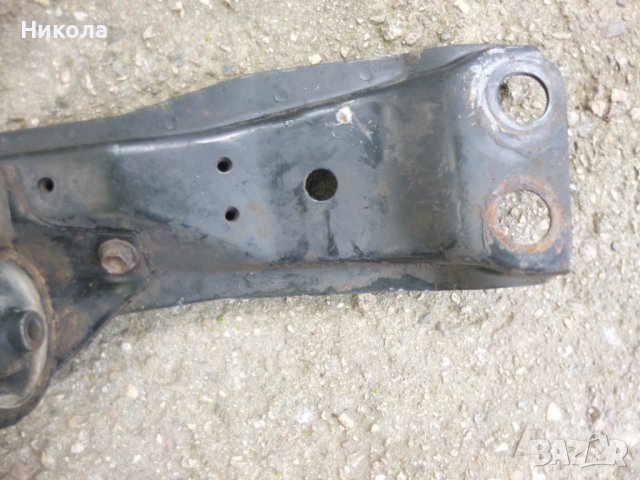 Греда под скоростна кутия за Дайхатсу Териос 1,3 83 , снимка 2 - Части - 41321285