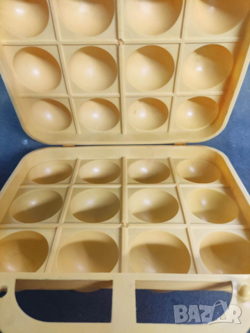 Продавам пластмасова кутия за яйца Люлин, снимка 4 - Други ценни предмети - 36246602