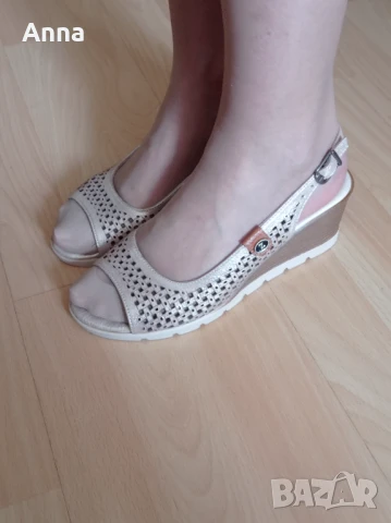 Дамски сандали