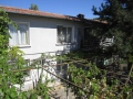 Къща с голям двор в село Мътеница, снимка 1