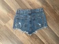 Къси панталонки с камъни , снимка 3