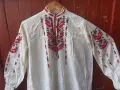 Женска риза с богата бродерия . Носия, снимка 2