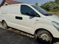 Hyundai H-1 / H300 (Товарен автомобил / N1) - За ремонт или части, снимка 4
