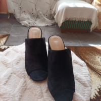 Обувки , снимка 2 - Дамски обувки на ток - 36362509