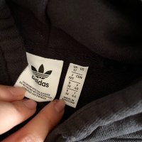 Суитчър Adidas размер М, снимка 2 - Суичъри - 34365884