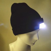 Светеща зимна шапка с 5 LED диода + Батерии, снимка 2 - Шапки - 34009190
