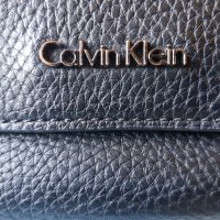 CALVIN KLEIN дамска чанта , снимка 1 - Чанти - 41589902