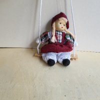 Красива порцеланова кукла , снимка 1 - Антикварни и старинни предмети - 42090211