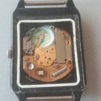 Часовник Luch. Quartz. USSR. Vintage watch. Ретро модел. Рядък , снимка 6 - Мъжки - 42716641