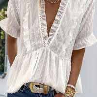 Дамска елегантна блуза в бяло, снимка 1 - Корсети, бюстиета, топове - 39994009