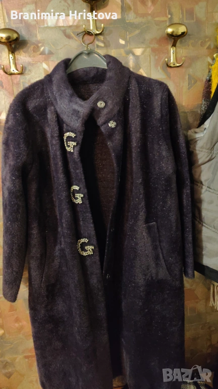 Дамско вълнено палто в тъмно лилаво с декоративни копчета/апликации – втора употреба, снимка 1