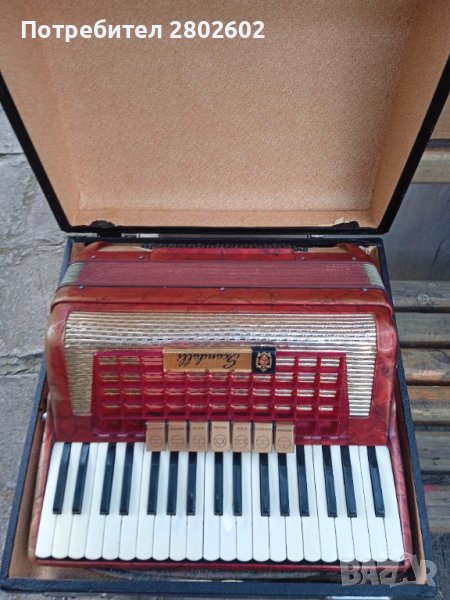 Продавам акордеон Скандали Scandalli, снимка 1