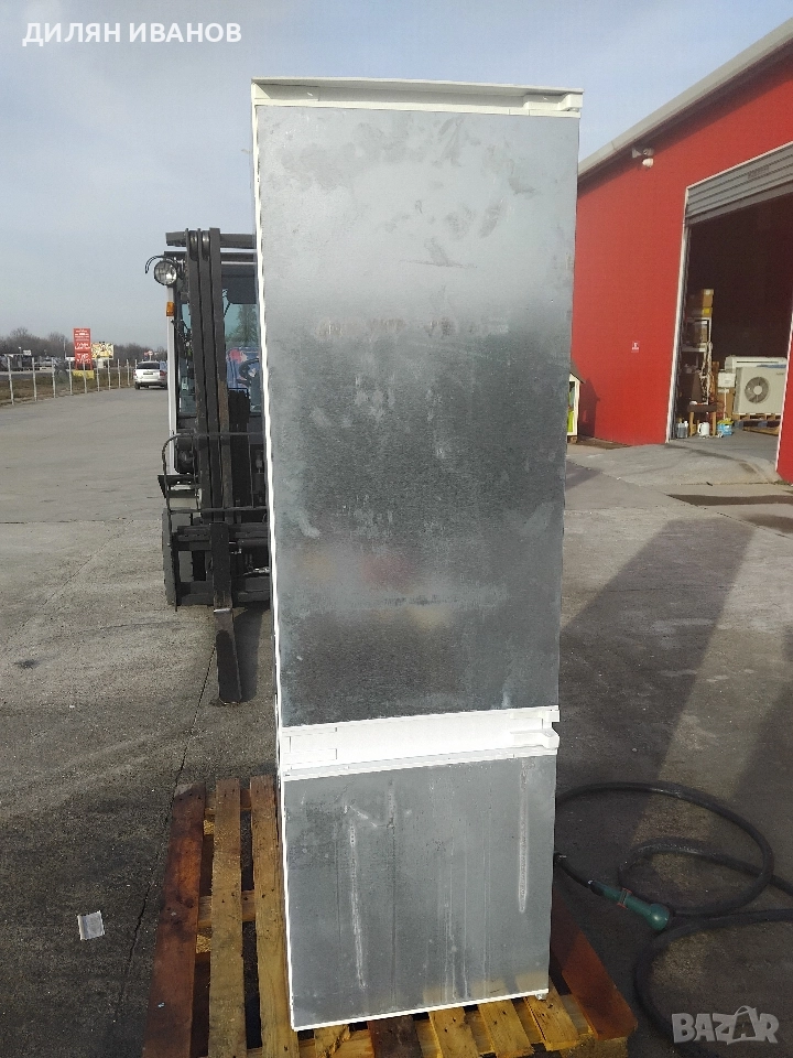 хладилник за вграждане Bosch , снимка 1