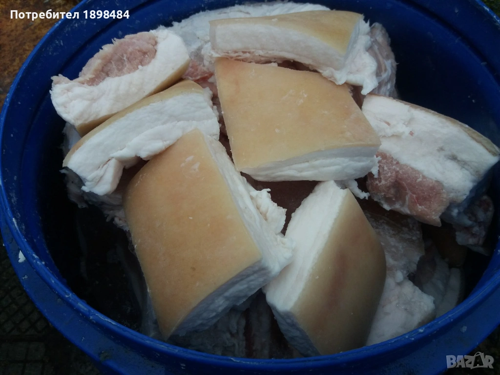 Продавам прясна сланина с месо по нея от домашно прасенце. 10лв за кг!, снимка 1