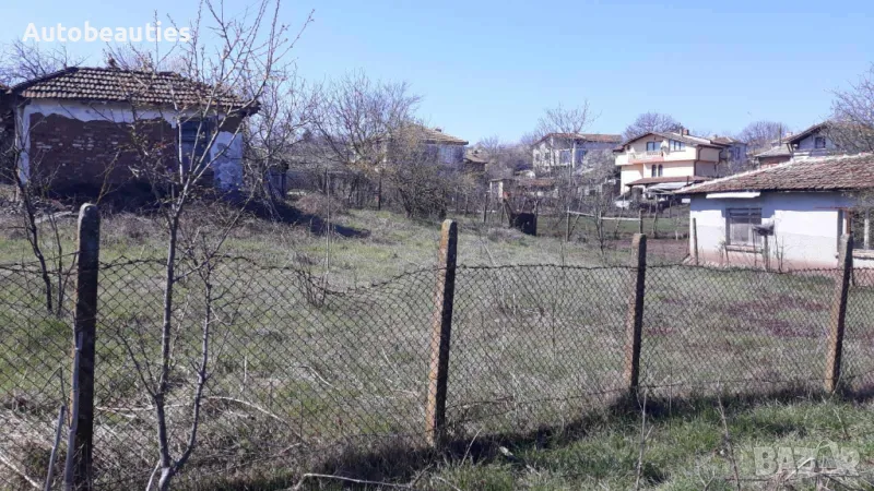 Продава дворно място в село Извор, снимка 1