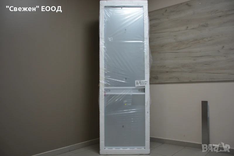 Хладилник за вграждане Electrolux KNT2FF18T 177 см, снимка 1