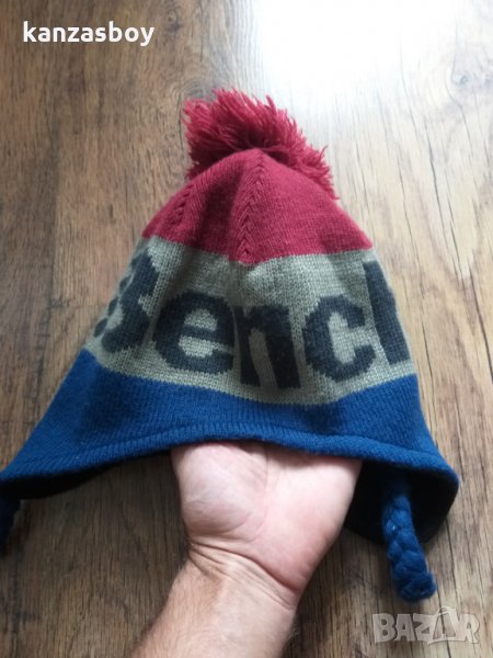 bench winter cap - страхотна зимна шапка , снимка 1