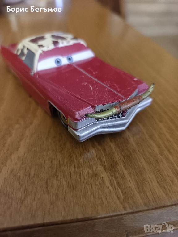 КоличкаDisney  Dinoco  Diecast 1:43 , снимка 1