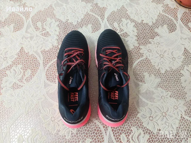 ​Дамски маратонки Asics Dynaflyte 3 – Нови, №42.5 (27 см), снимка 11 - Маратонки - 56116006
