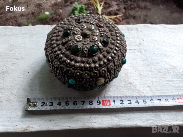 Страхотна метална кутия за бижута камъни, снимка 6 - Антикварни и старинни предмети - 53478050