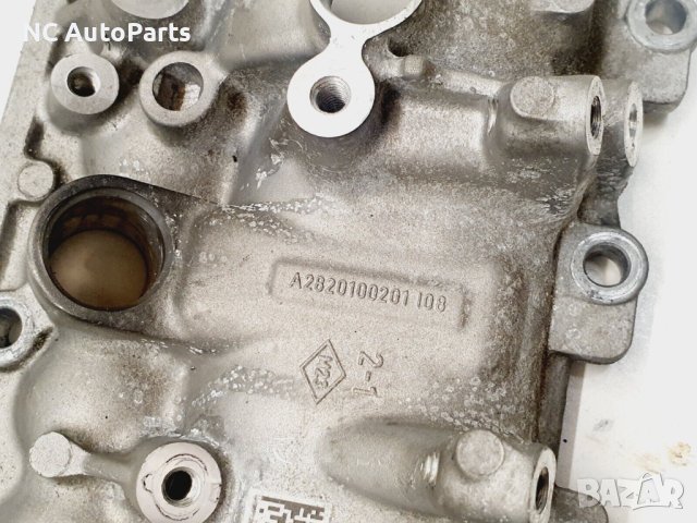 Капак за вал за Mercedes Мерцедес А B клас W177 W247 1.3 бензин M282.914 A2820100201 2020, снимка 3 - Части - 42656387