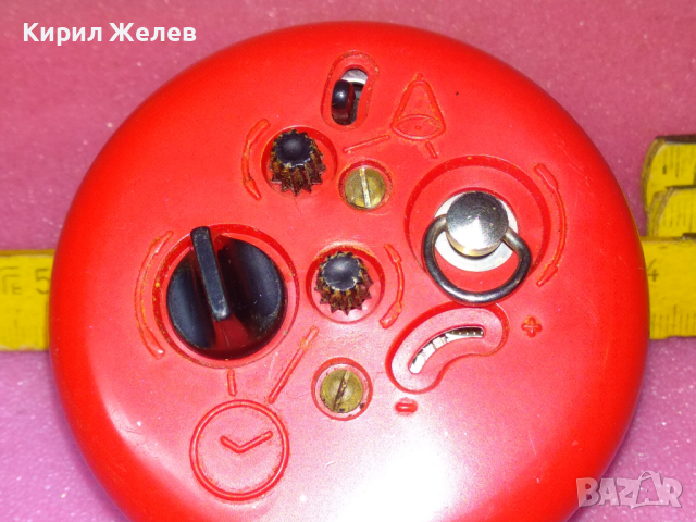 SLAVA MADE in USSR Стар КОЛЕКЦИОНЕРСКИ РУСКИ БУДИЛНИК МЕХАНИЧЕН НАСТОЛЕН ЧАСОВНИК СЛАВА СССР 43093, снимка 4 - Антикварни и старинни предмети - 44534309