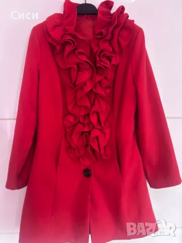 Червено палто, снимка 2 - Палта, манта - 48680417