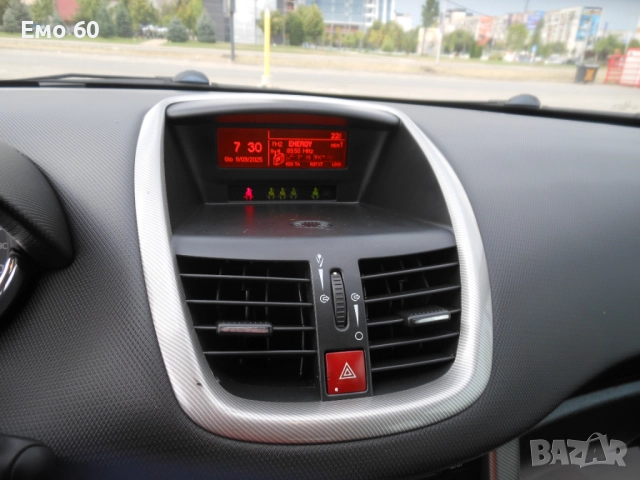 дисплей радио пежо 207