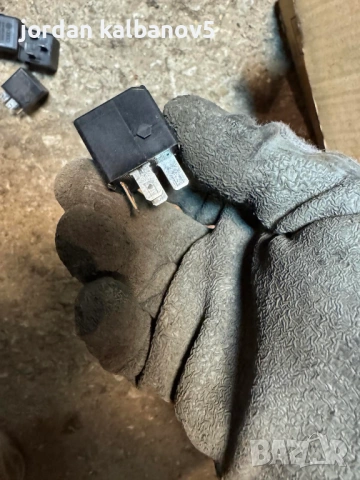 Автомобилно реле за Ваг Груп Опел Мерцедес Vag Grup Opel Mercedes само за 5Eur. броя  4H0951253A, снимка 2 - Части - 53298151