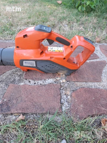 акумулаторна духалка husqvarna , снимка 2 - Градинска техника - 51372072