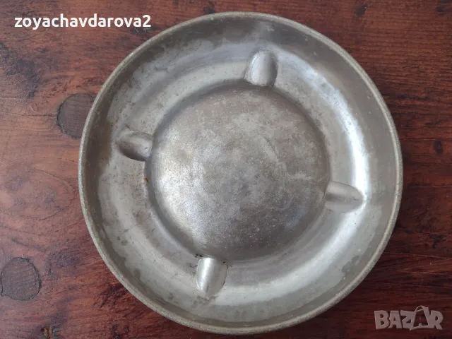СТАР АЛУМИНИЕВ ПЕПЕЛНИК, снимка 3 - Антикварни и старинни предмети - 48963175