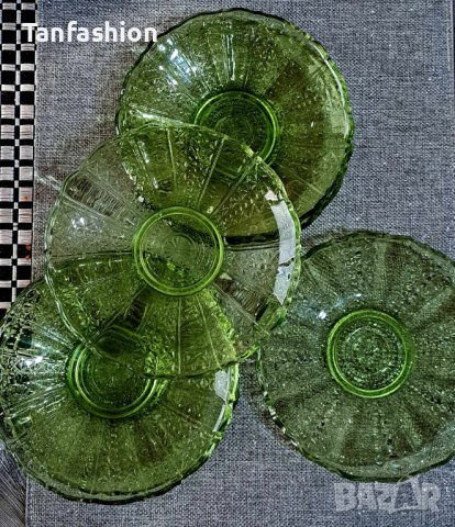 Кристални чинии в зелено