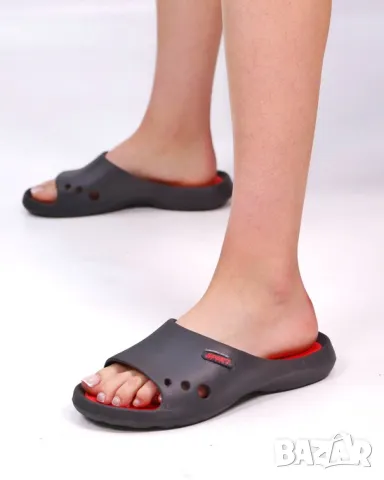 Равни чехли - черно с червено