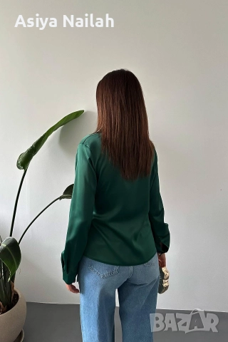 Дамска зелена сатенена риза с прехвърляне и декоративна брошка, снимка 5 - Ризи - 52792869